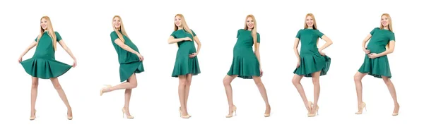 緑のドレスが白で隔離の美しい妊婦 — ストック写真