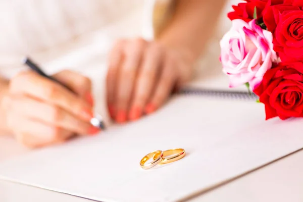 Ceremonia de boda con esposa y marido —  Fotos de Stock