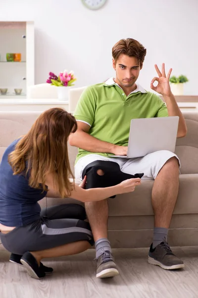 膝スポーツ傷害の概念 — ストック写真