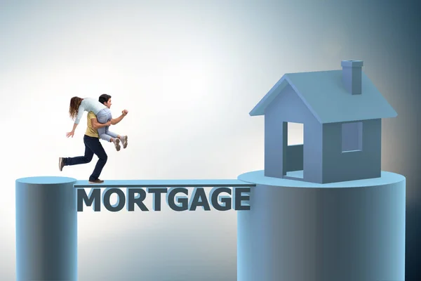 Konzept der Familie nimmt Hypothekendarlehen für Haus — Stockfoto
