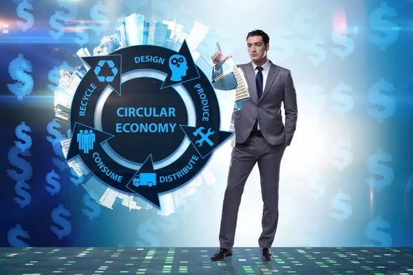 Concepto de economía circular con empresario —  Fotos de Stock