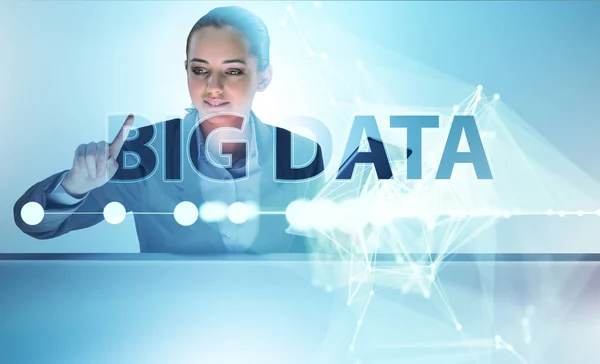 Big data koncept med data mining analytiker — Stockfoto