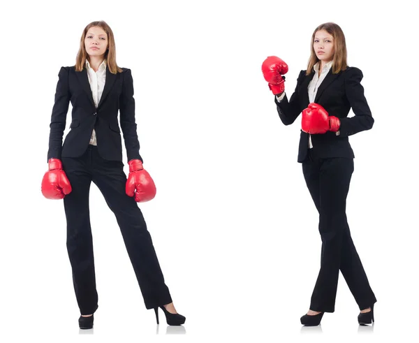 Mujer de negocios con guantes de boxeo aislados en blanco — Foto de Stock