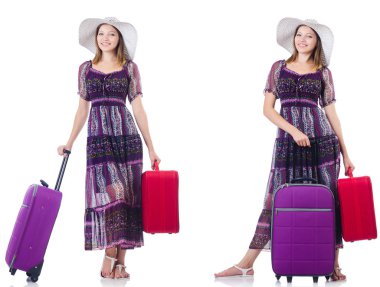 Bavul üzerinde beyaz izole olan kadın