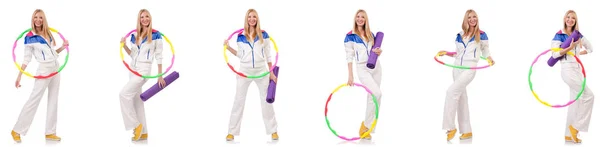 Belle femme avec hula hoop isolé sur blanc — Photo