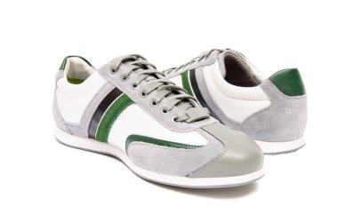 Beyaz arka plan üzerinde izole sportif gösteriler