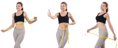 Genç kadın ile egzersizleri yapıyor ölçme aygıtı 