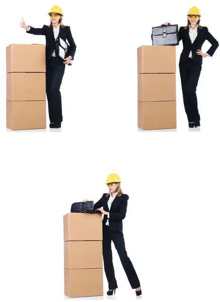 Bauarbeiterin mit Kiste isoliert auf weiß — Stockfoto