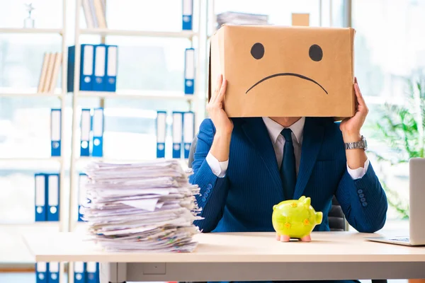 Nešťastný muž s krabicí místo hlavy — Stock fotografie
