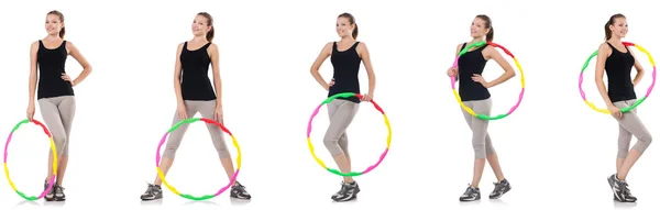 Giovane donna con hula hoop isolato su bianco — Foto Stock