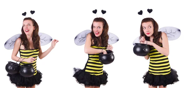 Mladá žena v izolované na bílém kostýmu včela — Stock fotografie