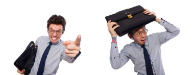 Evrak çantalı genç bir çalışan beyaza izole edilmiş.