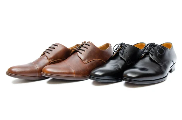 Selectie van schoenen geïsoleerd op witte achtergrond — Stockfoto
