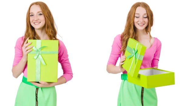 Mooie vrouw in groene rok met geschenkdoos — Stockfoto