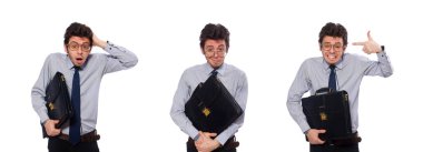 Evrak çantalı genç bir çalışan beyaza izole edilmiş.