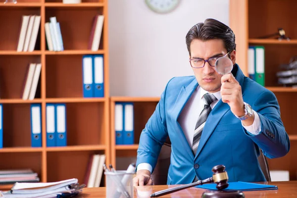 Advokat på kontoret — Stockfoto