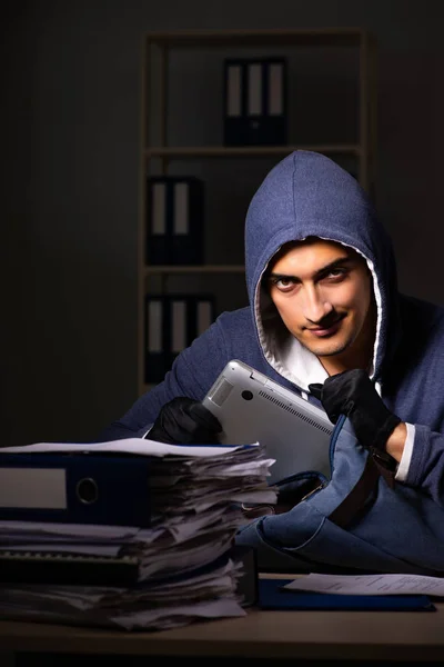 Thief trying to steal personal data in identity theft concept — Stock Photo, Image