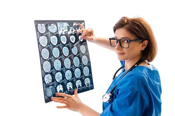 Kobieta lekarz radiolog na białym tle — Zdjęcie stockowe