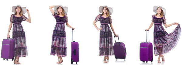 Ung kvinna med resväska isolerad på vitt — Stockfoto