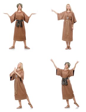 Güzel, dindar bir rahibe. 