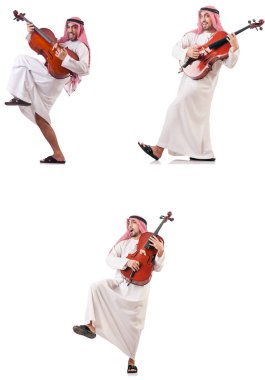Arap adam beyaz izole Çello çalan 