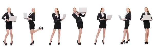 Affärskvinna med bärbar dator isolerad på vit — Stockfoto