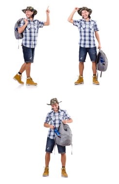 Sırt çantası üzerinde beyaz izole işaret ile genç Gezgin