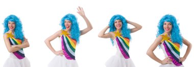 Beyaz izole peruk kadınla 