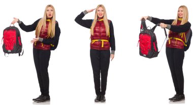 Sırt çantalı genç bir kadın bembeyaz 