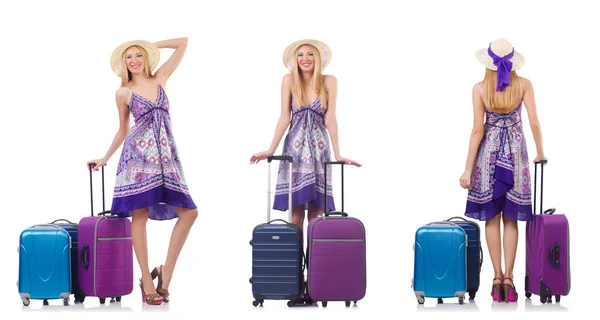 Vacker kvinna med resväska isolerad på vit — Stockfoto