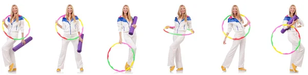 Schöne Frau mit Hula-Hoop-Reifen isoliert auf weiß — Stockfoto