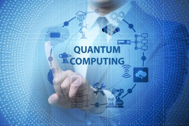 İş adamı kuantum hesaplama kavramında sanal düğmeye basıyor