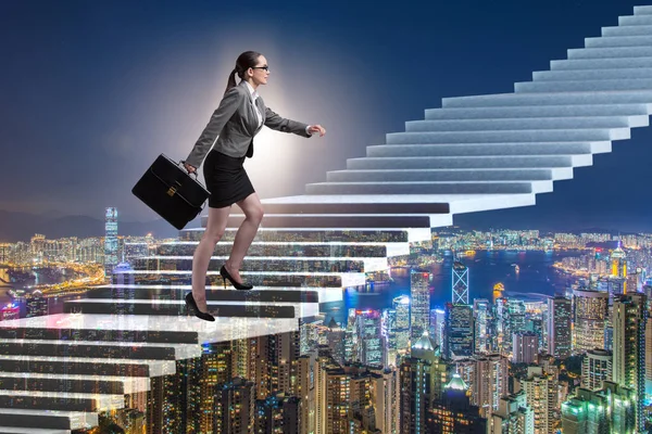 Businesswoman in ambition and determination concept — Stock Photo, Image