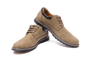 Beyaz arka plan üzerinde izole kahverengi ikna Ayakkabı