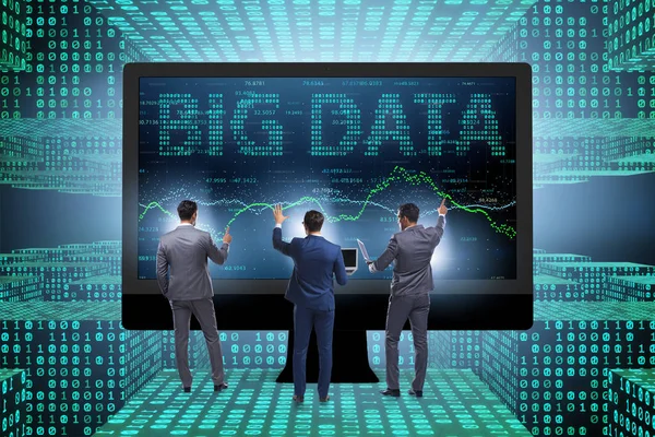 Концепция больших данных с аналитиком интеллектуального анализа данных — стоковое фото