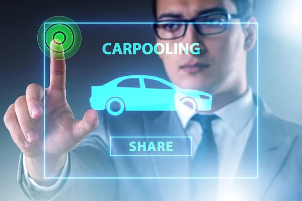 Empresario en concepto de carpooling y carsharing —  Fotos de Stock