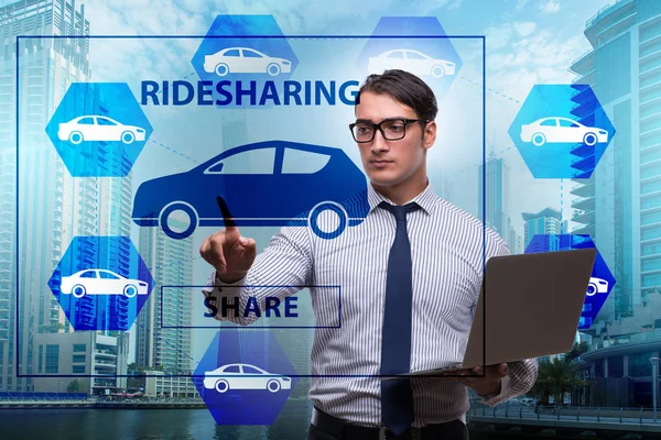 Επιχειρηματίας στην carpooling και carsharing έννοια — Φωτογραφία Αρχείου