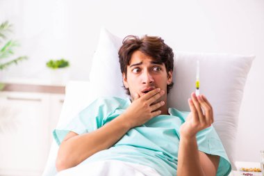 Yakışıklı delikanlı hastanede kalacak 