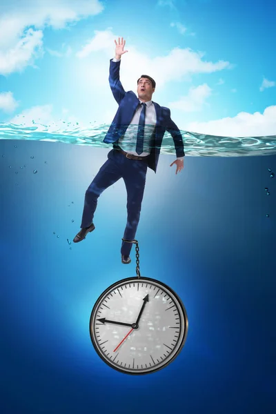 Empresario en plazo y concepto de gestión del tiempo —  Fotos de Stock