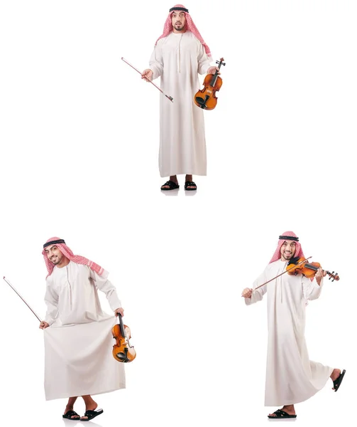 Homme arabe jouant du violon isolé sur blanc — Photo