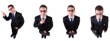 Beyaz izole evrak çantası ile takım elbiseli erkek çalışan