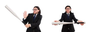 Beyaz izole yarasa tutarak siyah elbiseli genç zarif adam