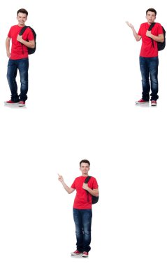 Sırt çantalı genç bir öğrenci beyaza izole edilmiş.