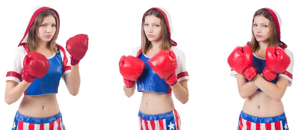 Boxeador femenino joven aislado en blanco — Foto de Stock