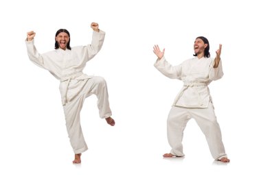 Karate dövüşçüsü beyaz üzerine izole