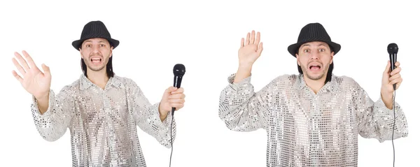 Junger Mann singt mit Mikrofon isoliert auf Weiß — Stockfoto
