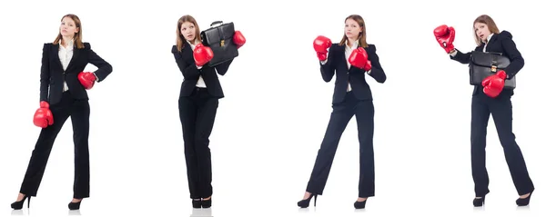 Femme d'affaires avec gants de boxe isolé sur blanc — Photo