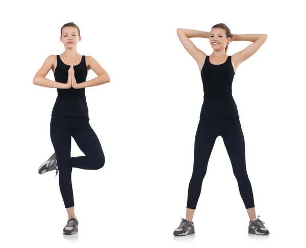 Jeune femme faisant des exercices isolés sur blanc — Photo