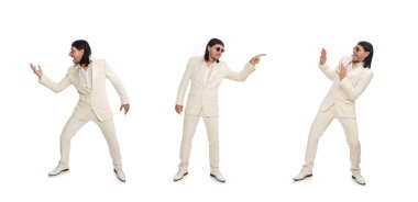 Beyazda izole edilmiş komik bir adam.