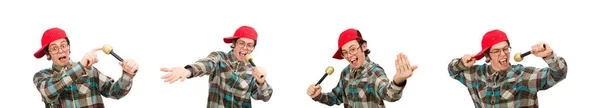 Lustiger Typ, der isoliert auf Weiß singt — Stockfoto